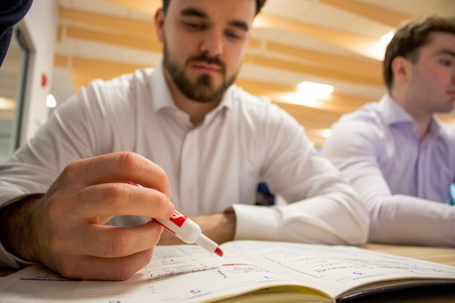 Un conseiller au travail